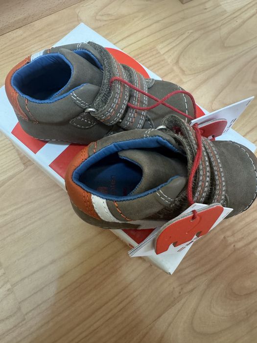 Papucii Elefanten Noi 19