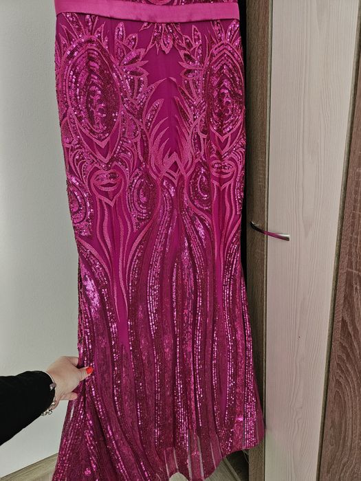 Rochie de seara, tip sirenă