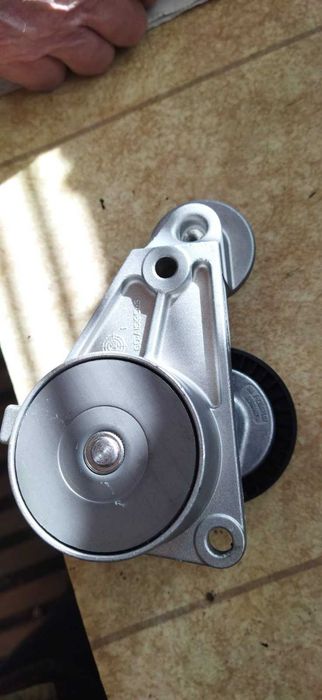 Обтяжна ролка за камион Volvo Penta