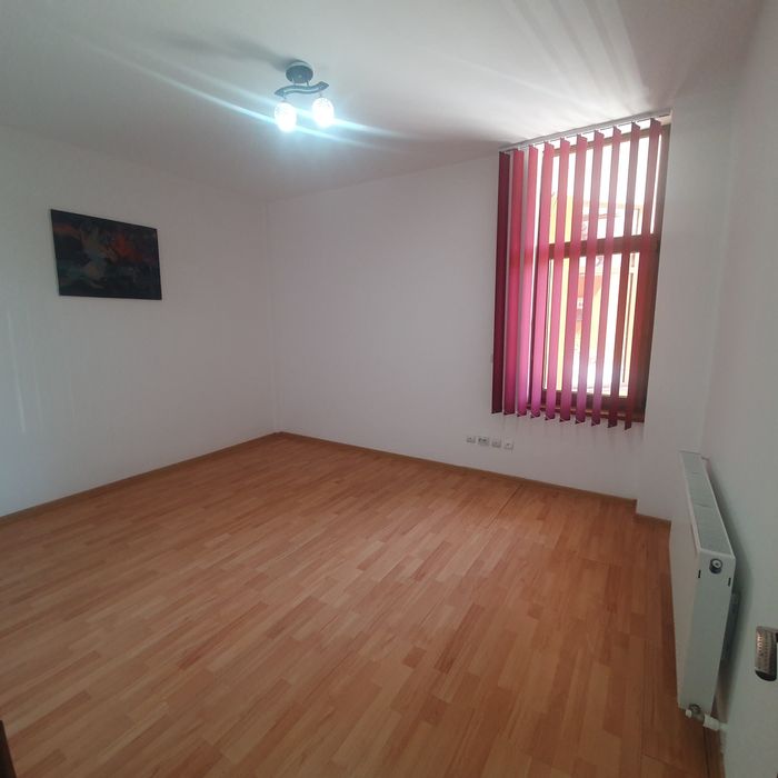 Spațiu comercial / birou de închiriat