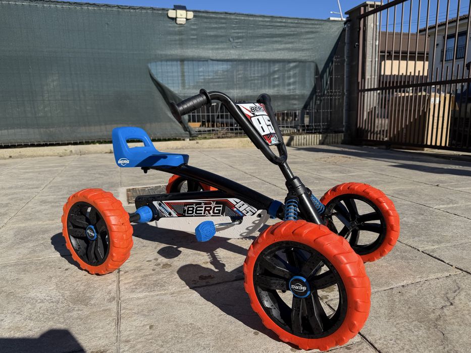 Vand kart berg  buzzy nitro cu pedale ca nou