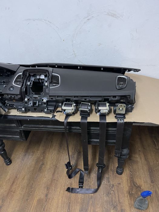 Plansa bord Renault Espace 5 V an 2015-2023 completa cu airbag