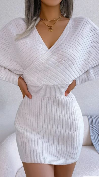 Платье вязаное нарядное