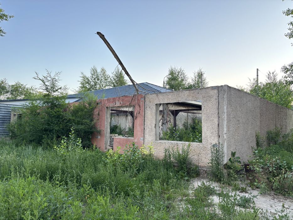 Продам недостроеное здание