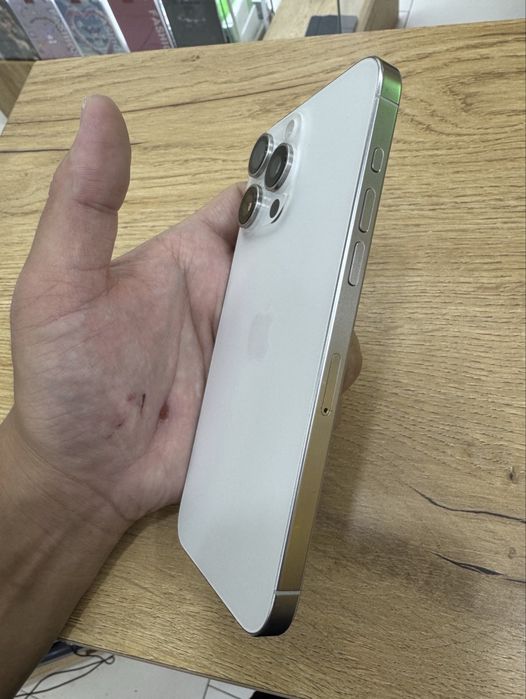 Продаю iPhone 15 pro max 256gb