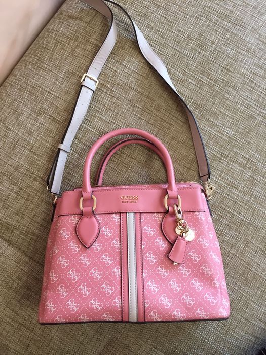 шикарная сумочка Guees оригинал