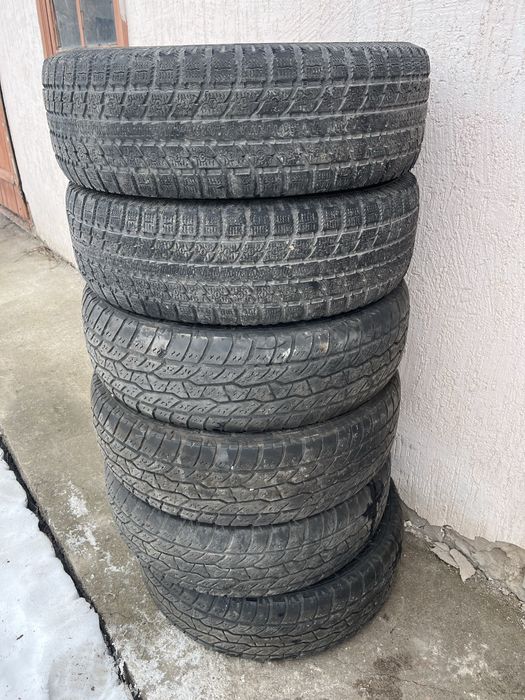 Продам шины 235 75 R15