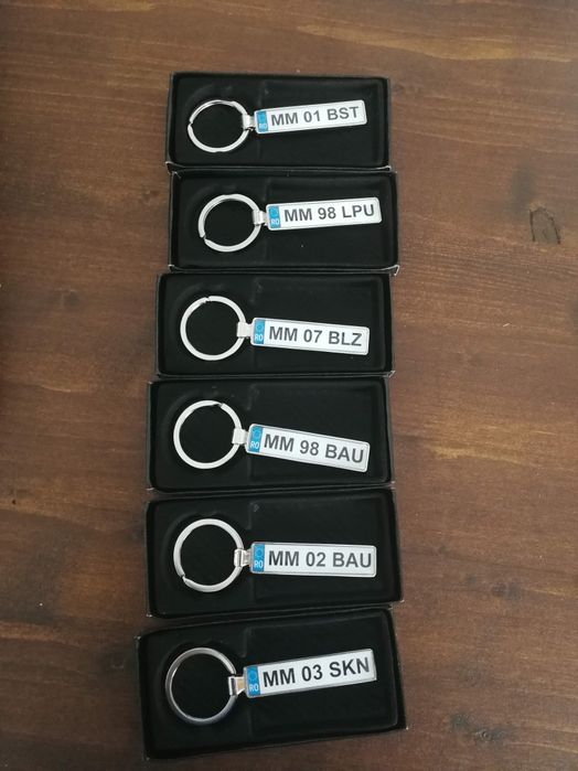 Brelocuri număr auto personalizate / Breloc număr  auto - la comandă / pentru firme și flote auto