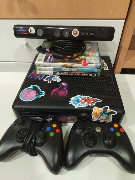 xbox 360 slim два джойстика