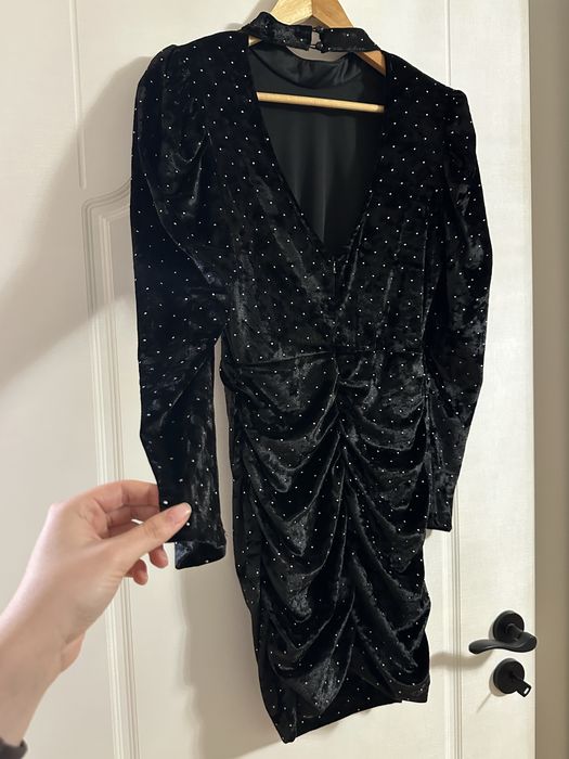 Черна   рокля