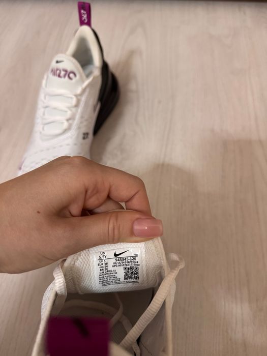 Оригинални дамски обувки Nike Air Max 270 38