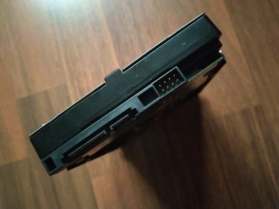 Vând Hard disk Western digital 250GB SATA