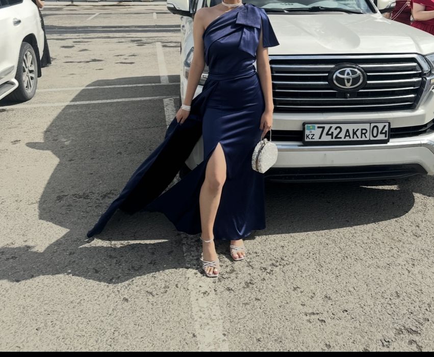 Продам выпускное платье