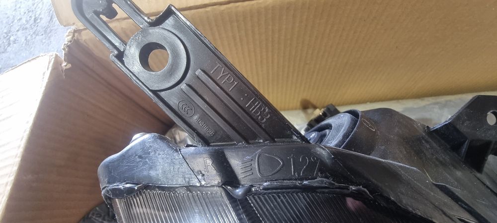 Фара Nissan Almera G15