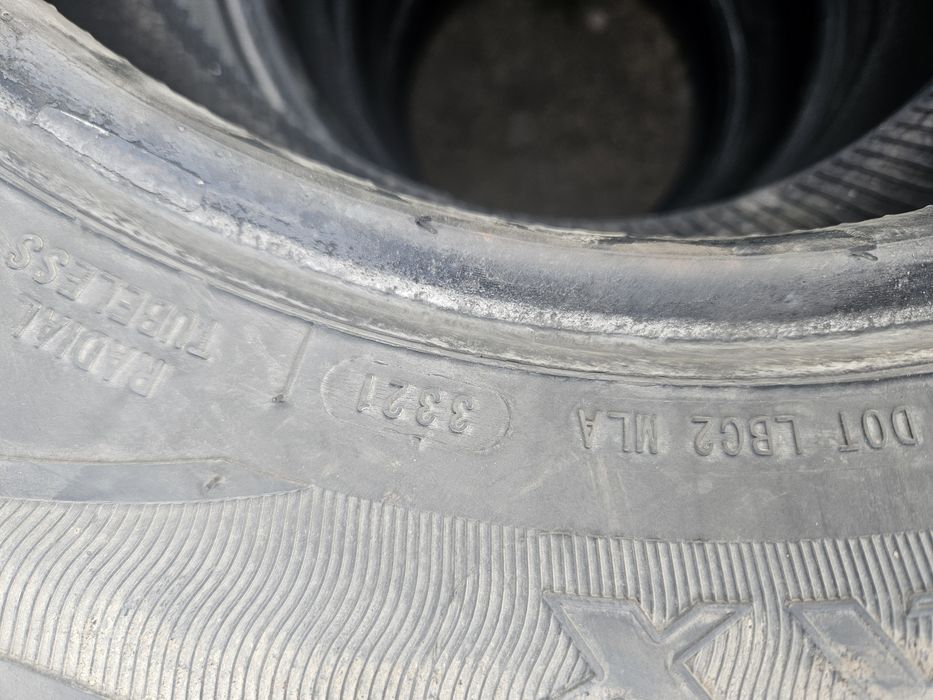 Продам резину 235/75r15