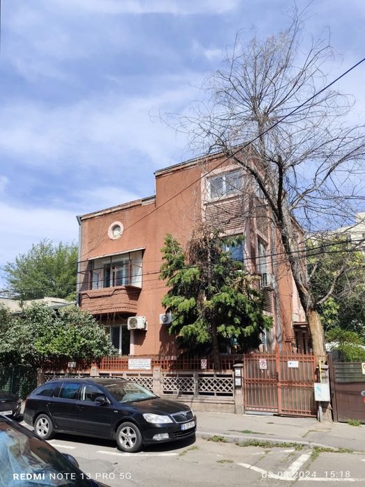 De vănzare ap  in vilă 3camere  etj 1/2 Tineretului -Șincai -P / Uniri