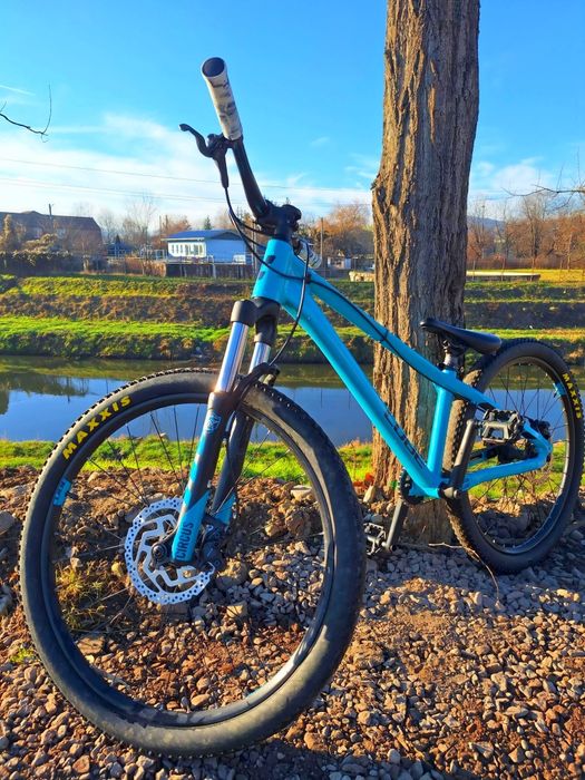 Cube Dirt Flying Circus