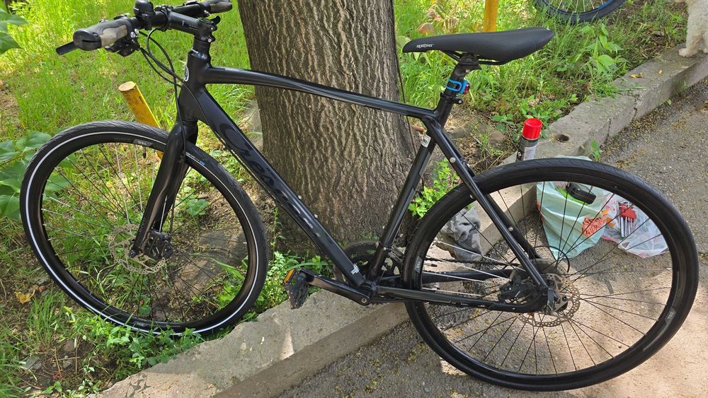 Vând bicicletă crescent