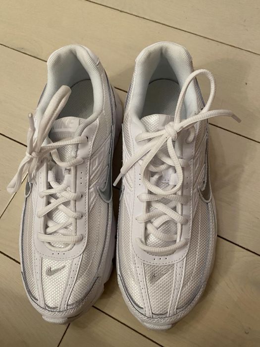 Nike Initiator бели маратонки размер 40