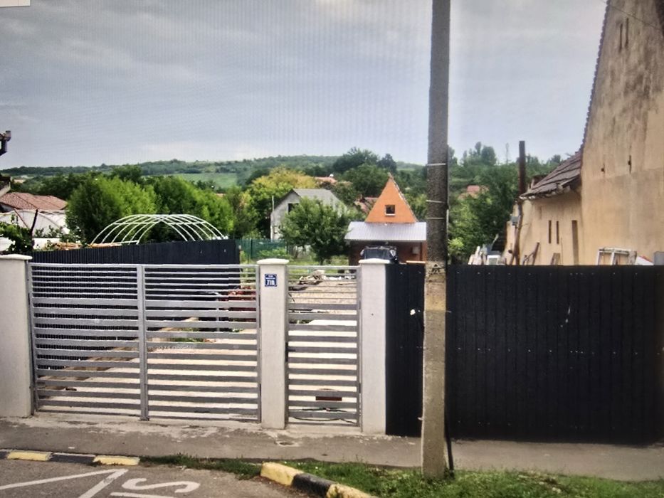 Vând teren intravilan construibil