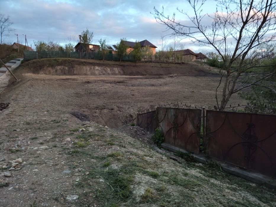 Loc de casa in sat Călărași
