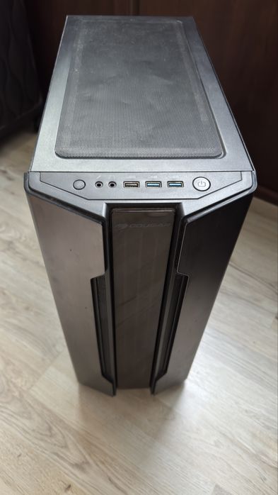 Carcasa PC Cougar FullTower