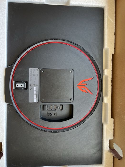 LG 27" QHD 144Hz 1ms монитор – геймърски, IPS, G-Sync, HDR