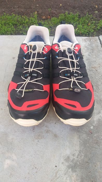 Продам кроссовки Adidas оригинал.