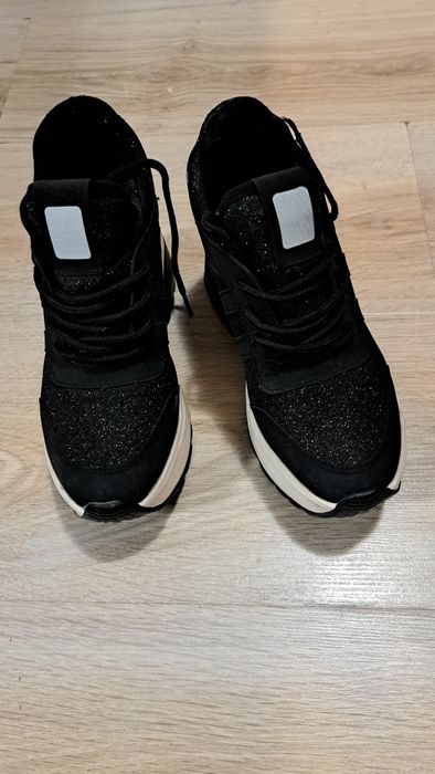 Мараконки на платформа 35 номер