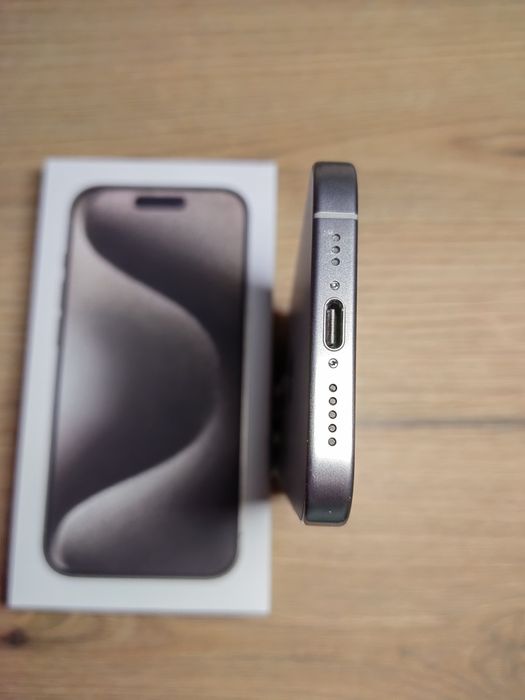 Iphone 15 Pro   Гаранционен! Като нов!