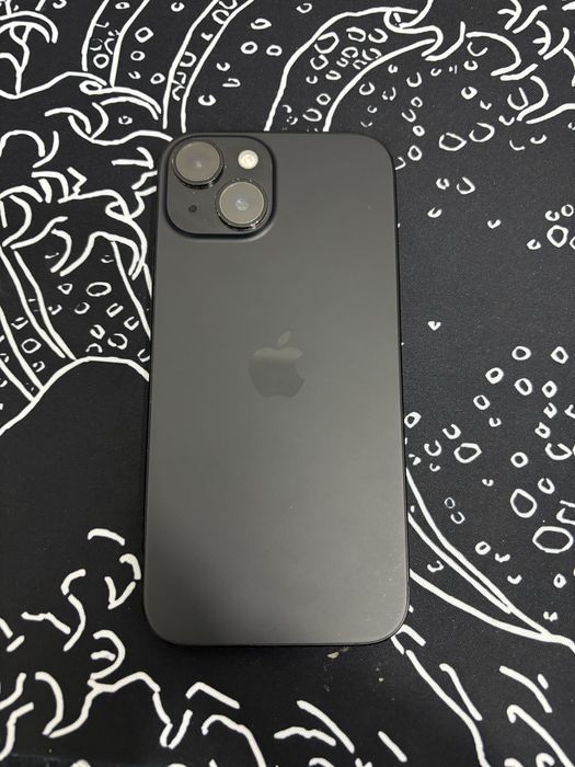 продам 15 айфон срочно