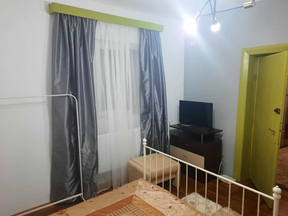 Inchiriez garsoniera cocheta