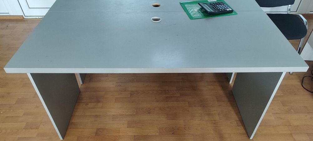 Продам столы офисные