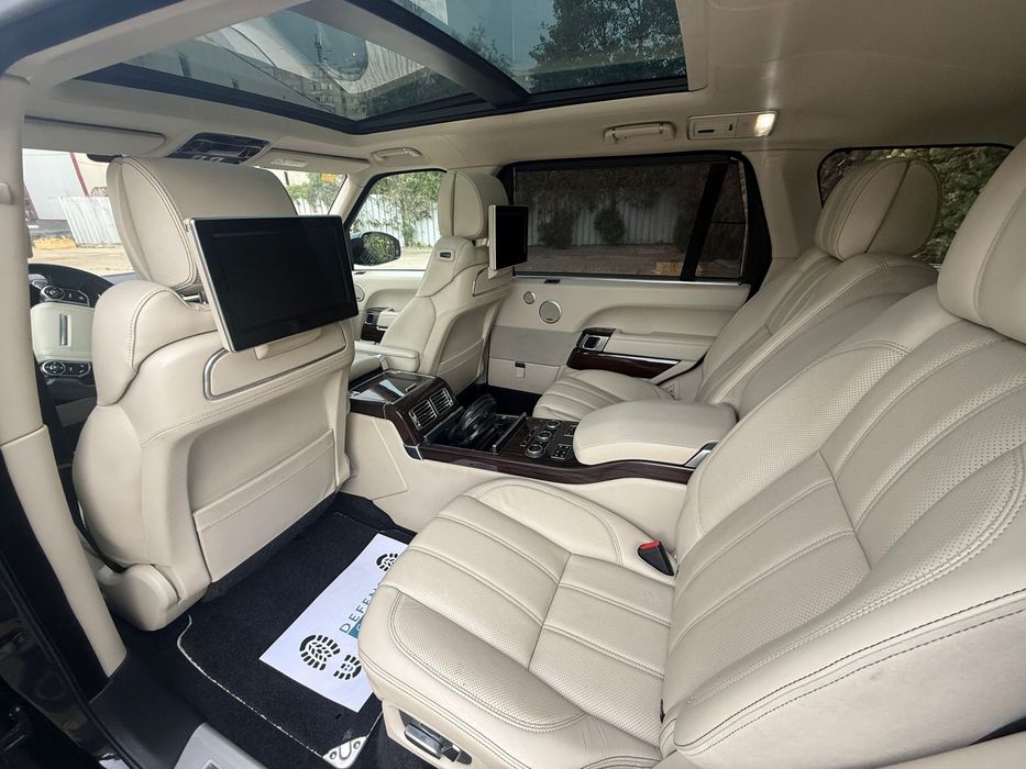 Range Rover Vogue LONG 4 Locuri Masaj Keyless Frigider Panoramic Camere Piele Navigatie Incalzire Ventilatie Tablete Suspensie