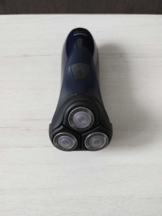 Aparat de ras Philips Nou