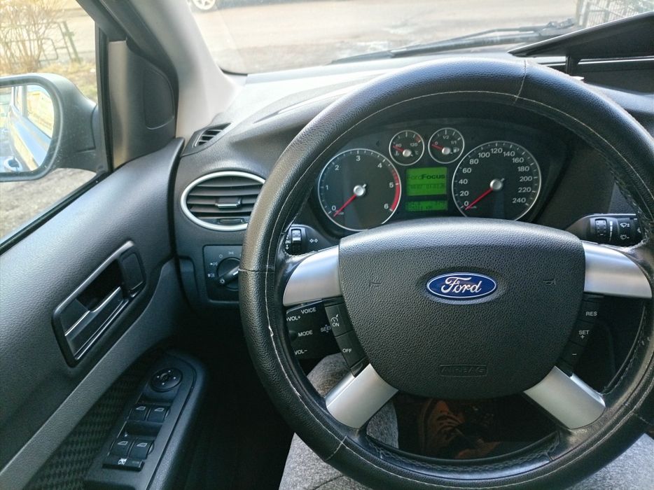 Vând ford focus 2