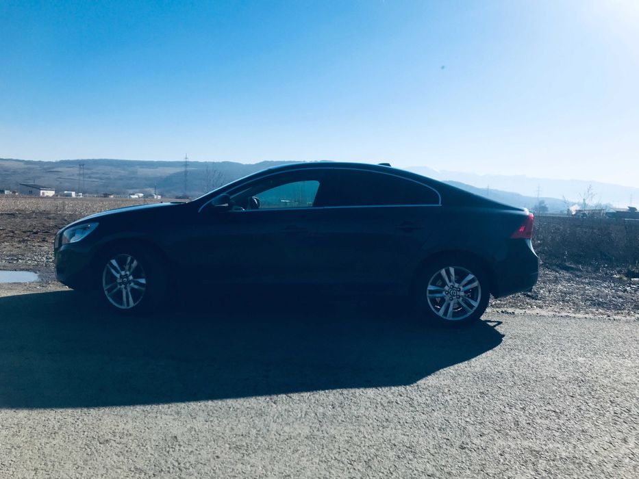 Volvo S60 2013 1.6 diesel, automatic 6 + 1, Drive-E