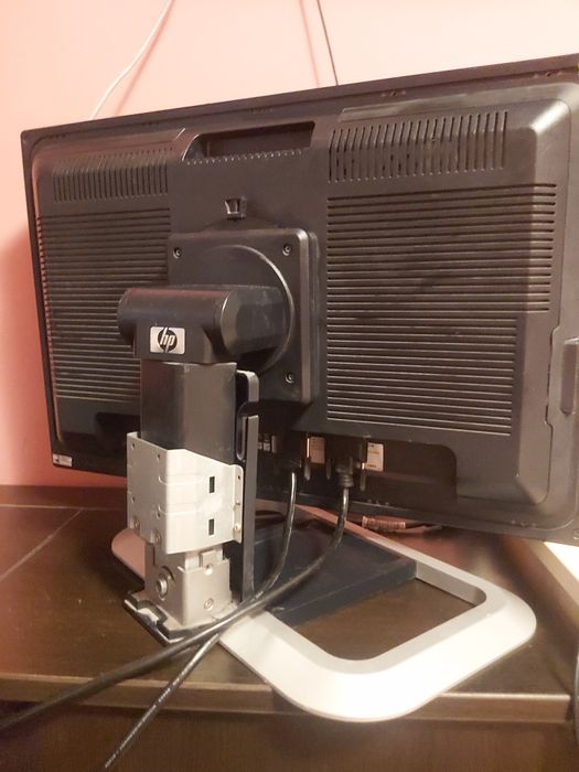 24-инча ПрофиМонитор за дизайн, фото, предпечат HP LP2465, CCFL, S-PV