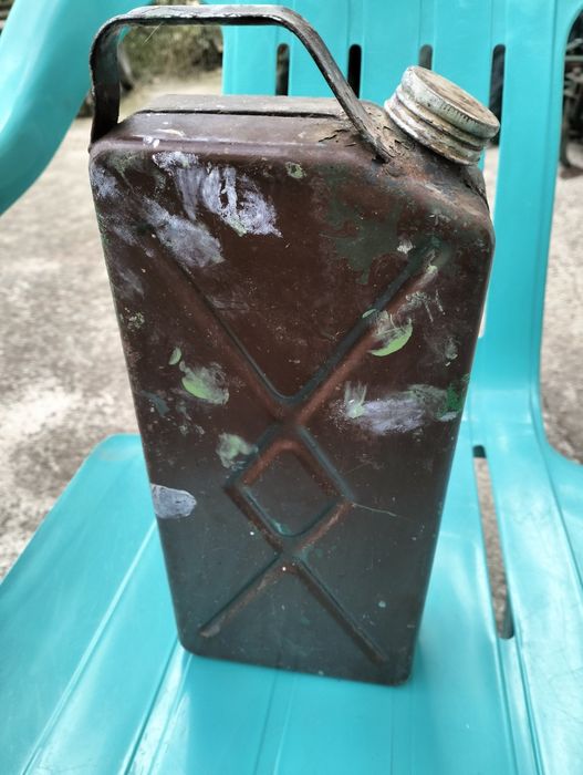 Стара немска туба за масло Oil 2 l