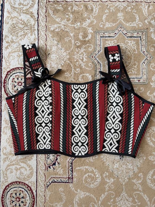 Корсет национальный новый!! М 48 размер