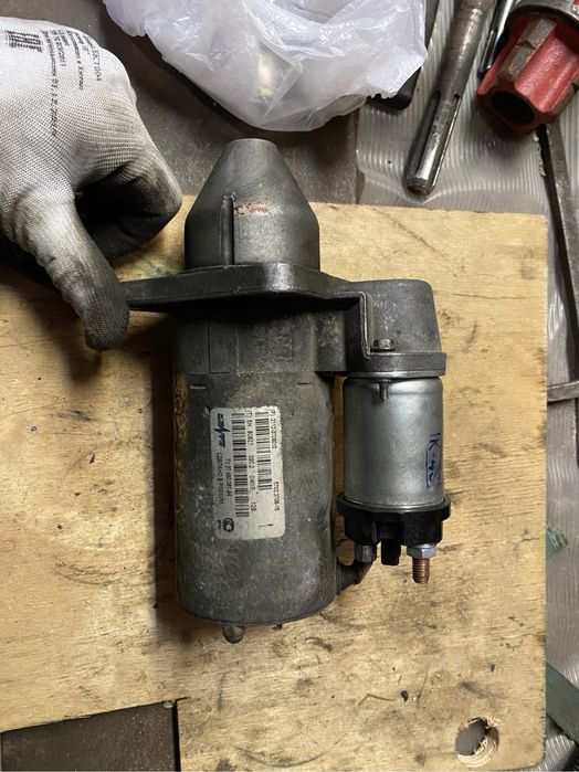 Продается Стартер на ВАЗ 2110 , Приора . Состояние хорошее .