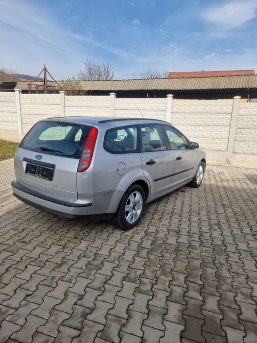 Ford Focus 1.6 benzină