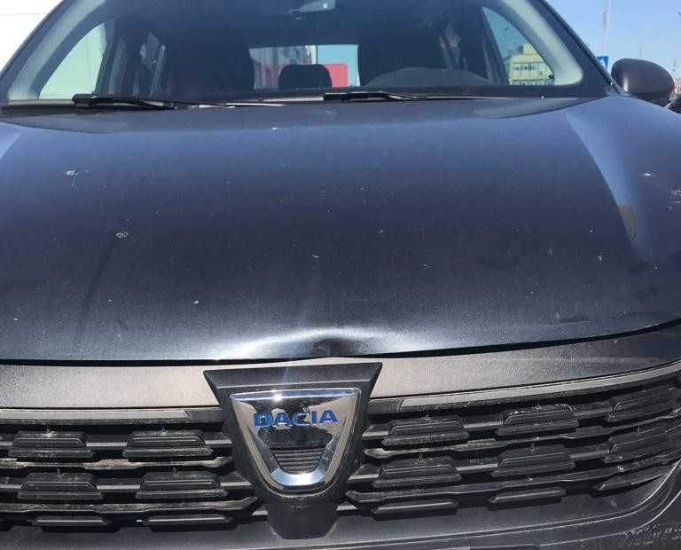 Capota si far stanga Dacia Sandero 2021