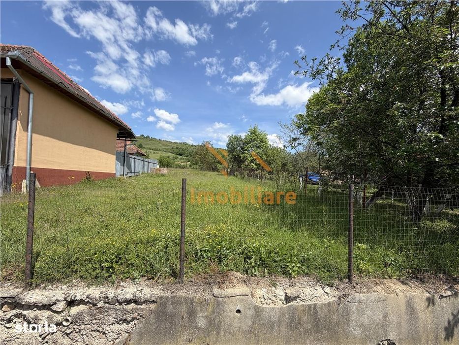 Teren Intravilan  Extravilan | De Vanzare | 1200 Mp | Rosia | Bihor |