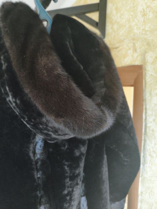 Шуба мутон продам