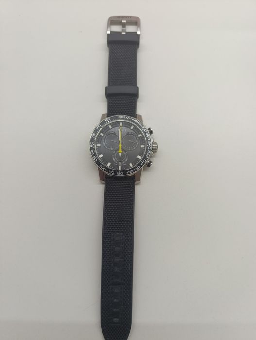 Продам часы Tissot Chronograph