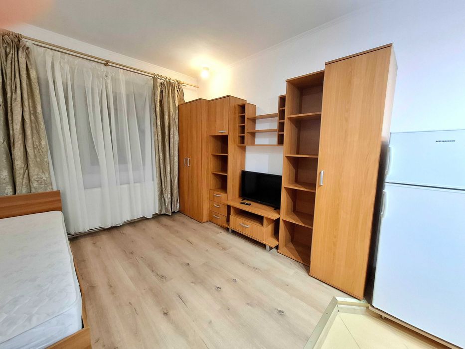 Închiriez garsonieră zona Dacia
