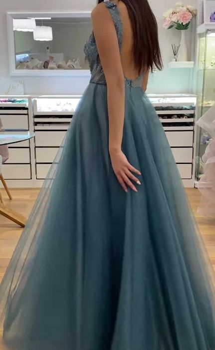 Офицялна бална рокля