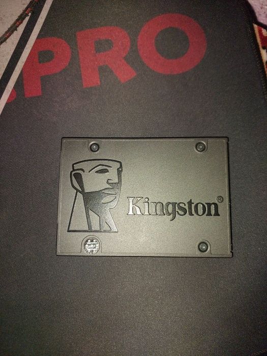 Продам SSD Kingston