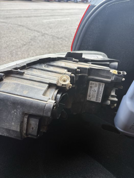 Правая фара Поло оригинал